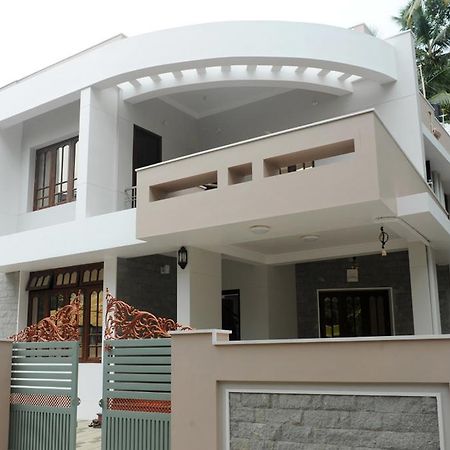 Moksha Homestay Thiruvananthapuram Exterior photo